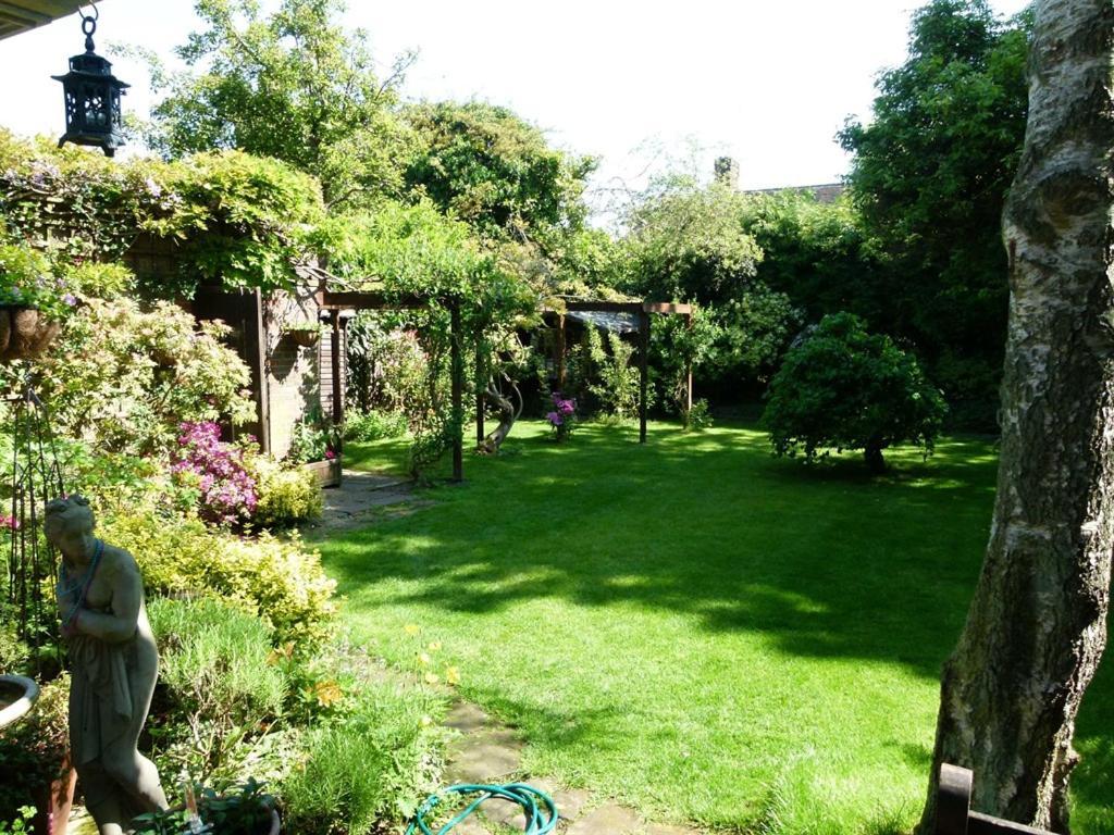 Bed and Breakfast Iolanthe Londres Exterior foto